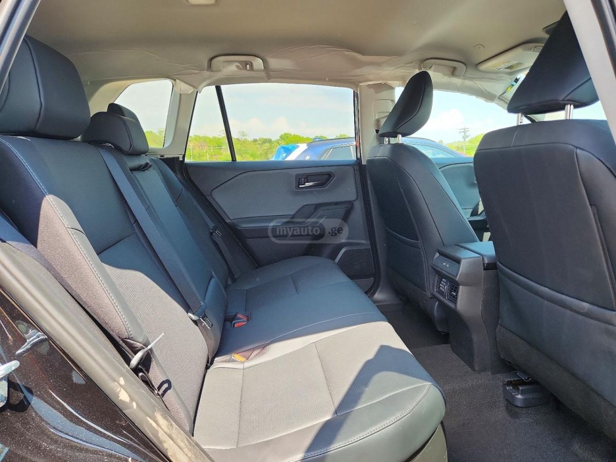 Toyota Rav 4 - фото 8
