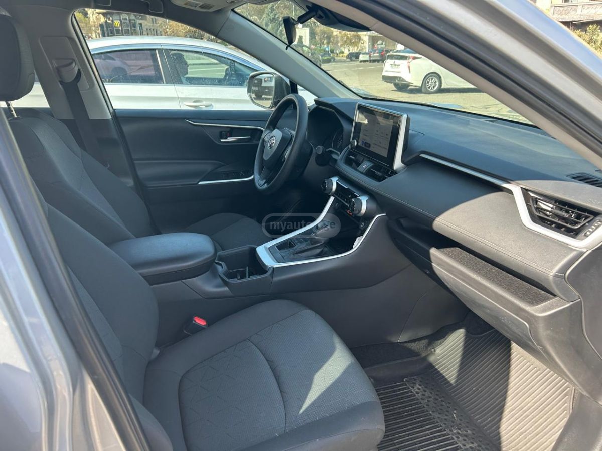 Toyota RAV 4 - фото 10