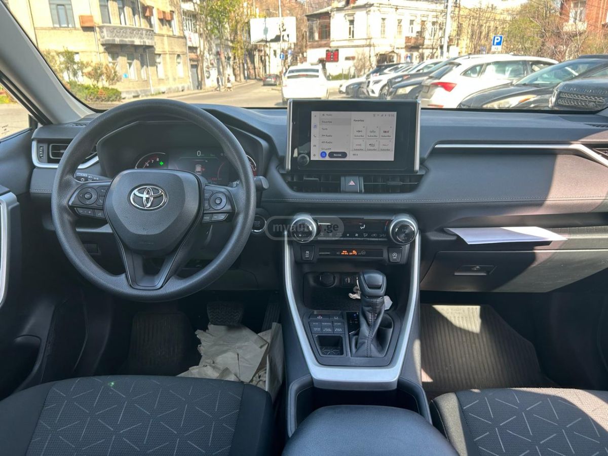 Toyota RAV 4 - фото 12