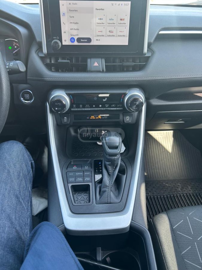 Toyota RAV 4 - фото 13