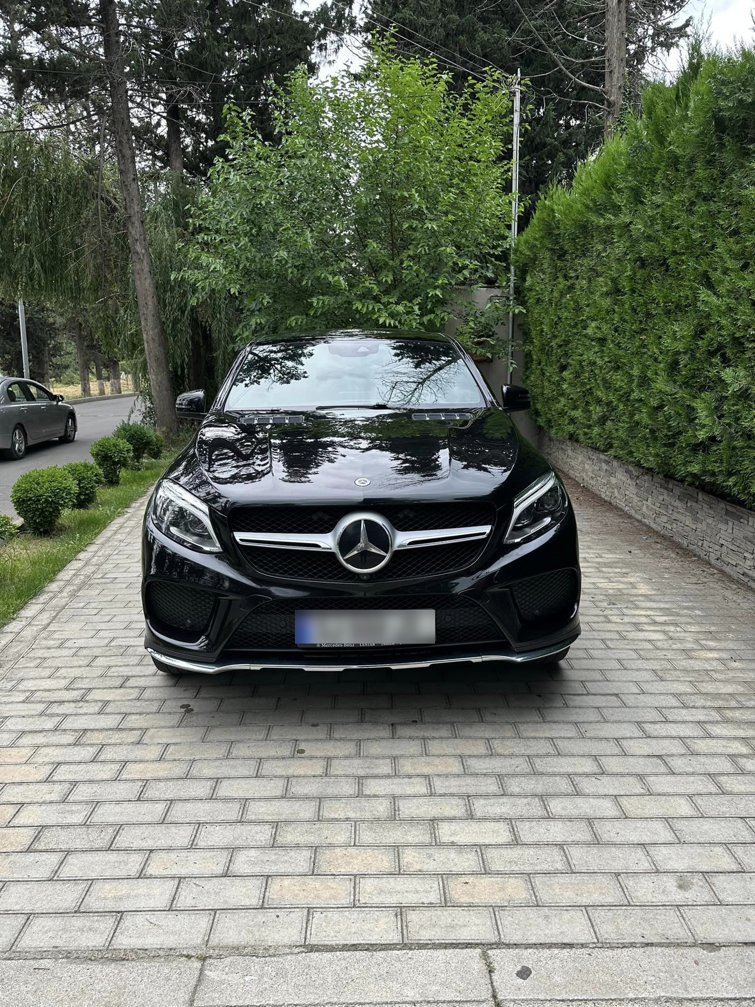 Mercedes-Benz GLE 400 - фото 1