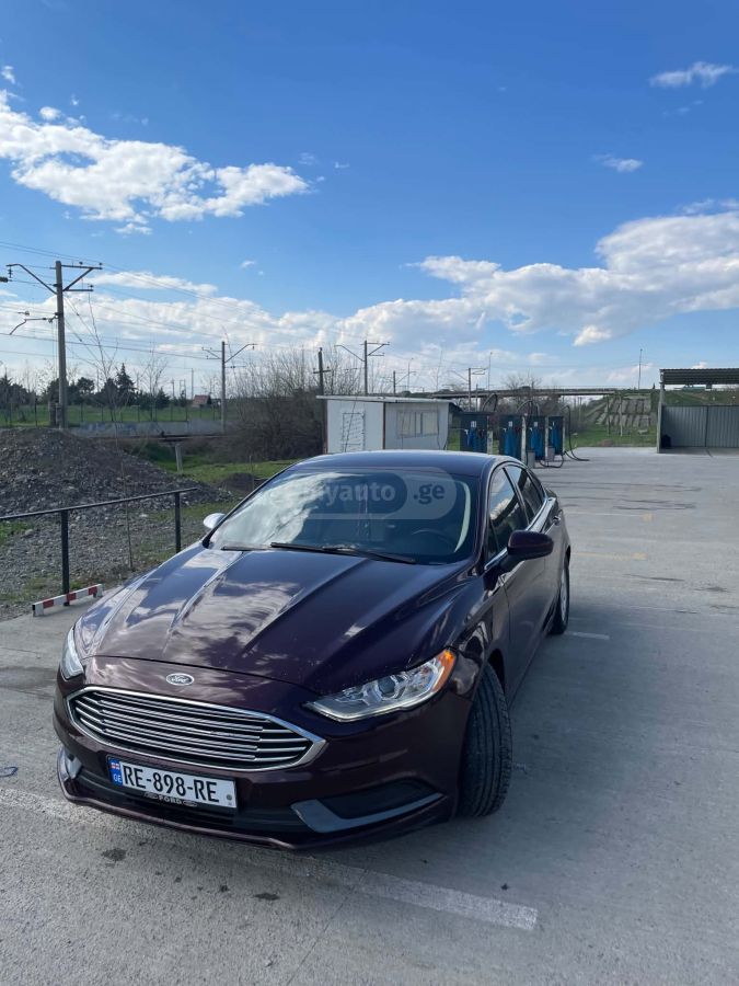 Ford Fusion - фото 1