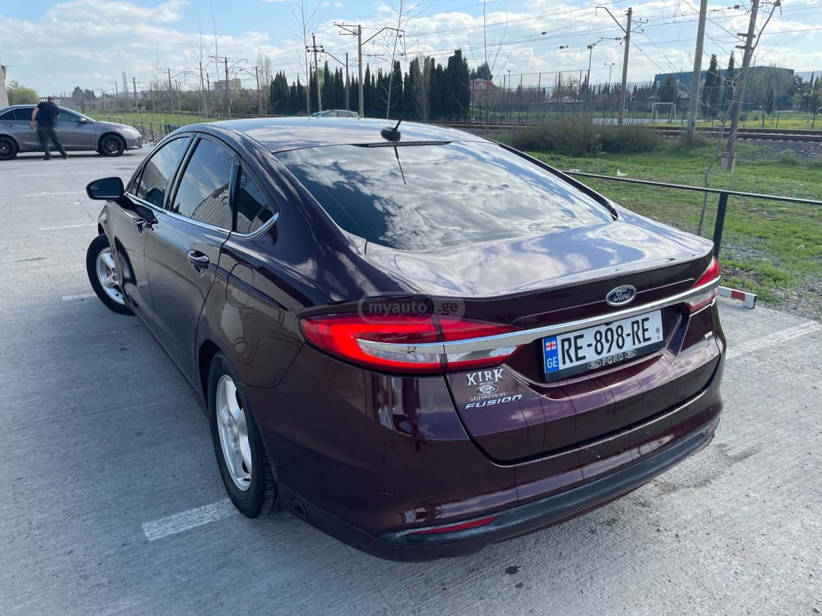 Ford Fusion - фото 2