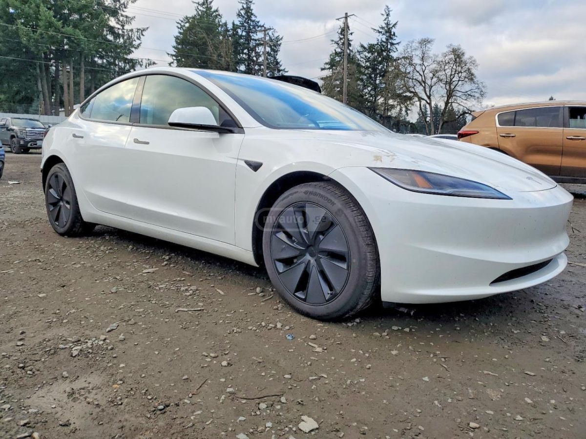Tesla Model 3 2025 — миниатюра 4