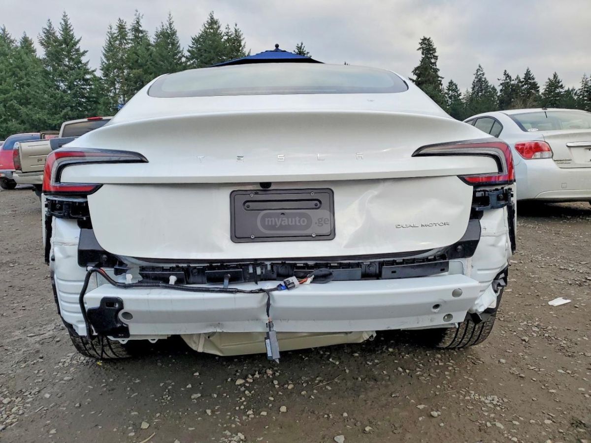 Tesla Model 3 2025 — миниатюра 6