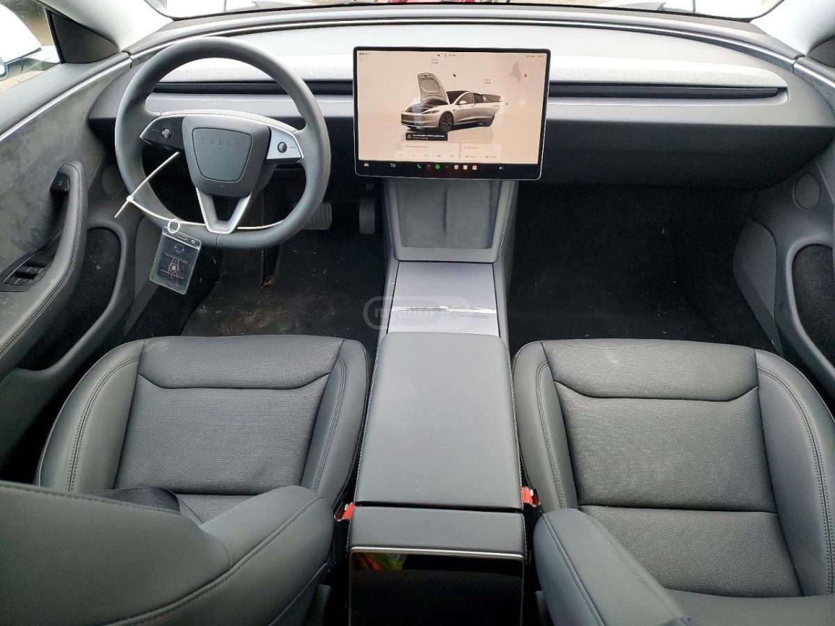 Tesla Model 3 2025 — миниатюра 8