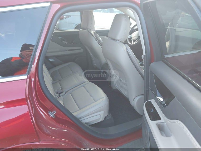 Lincoln Corsair 2024 — миниатюра 8