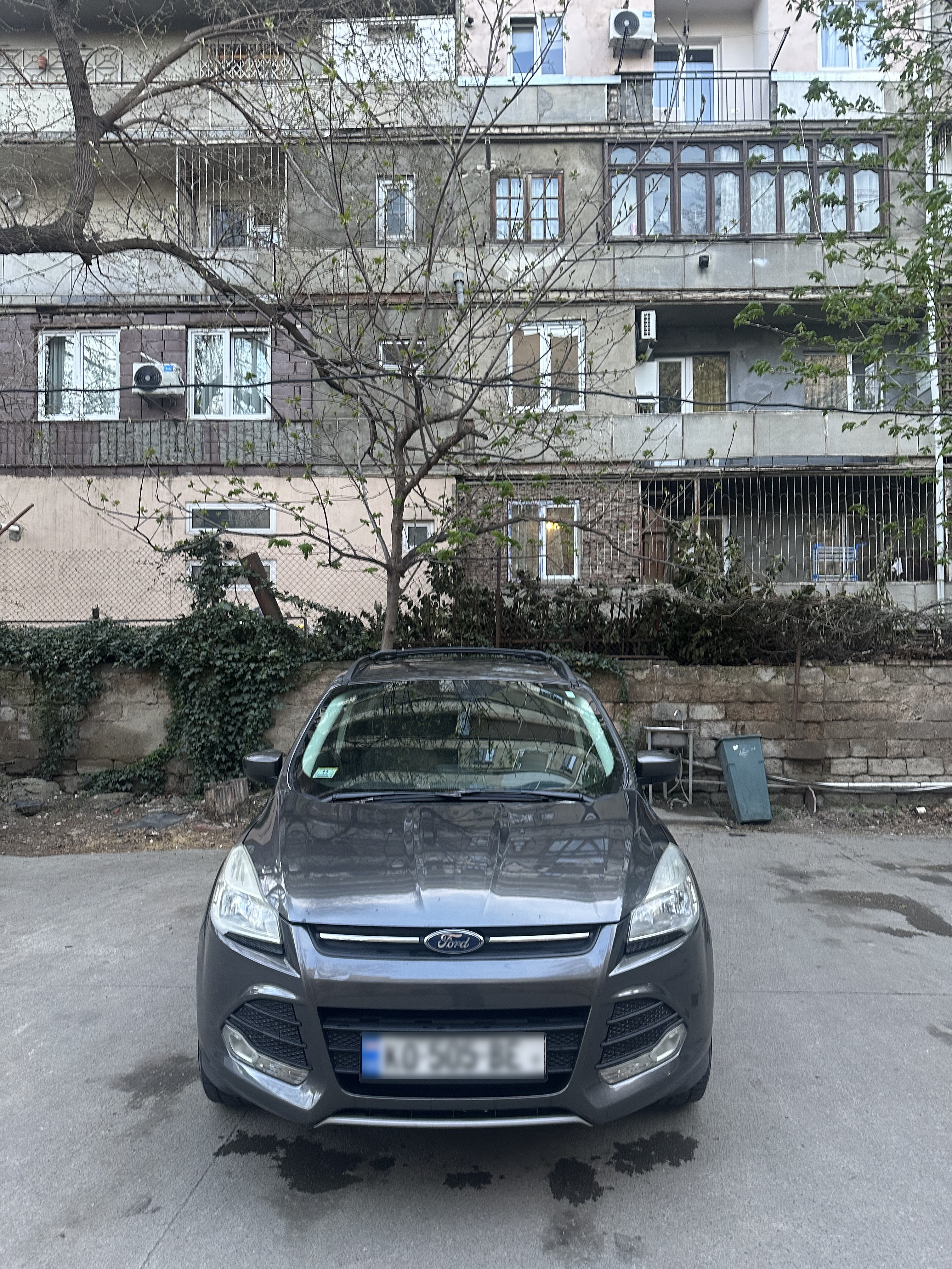 Ford Escape - фото 1