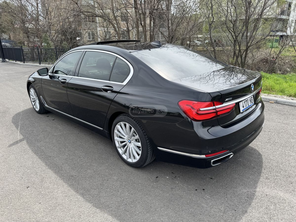 BMW 740 - фото 4