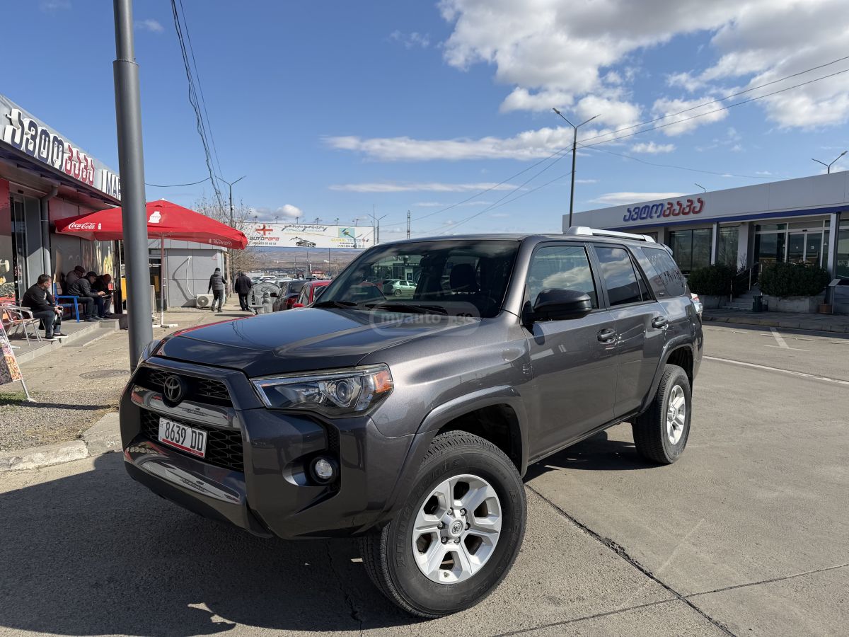 Toyota 4 Runner - фото 2