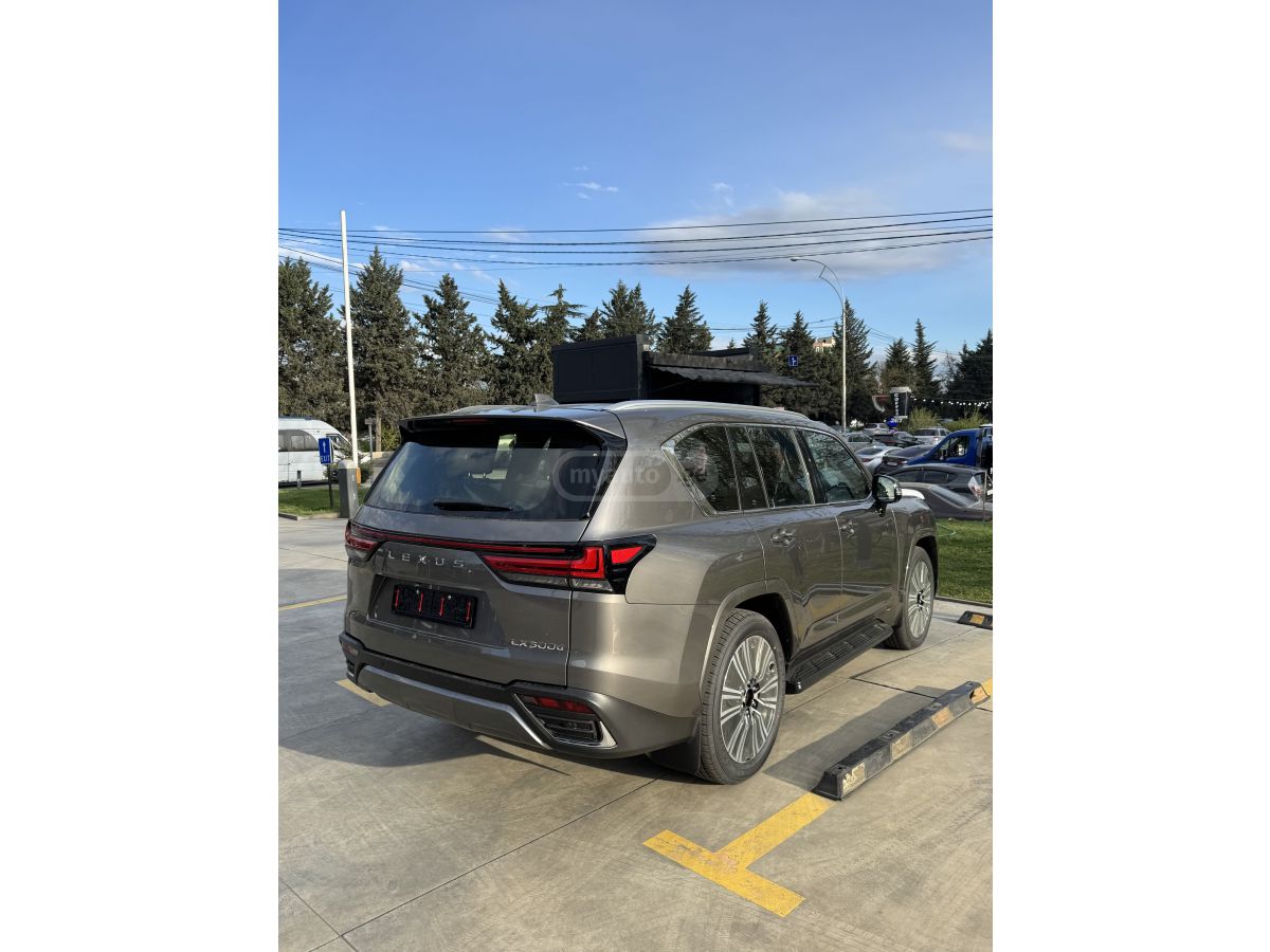 Lexus LX 500 - фото 2