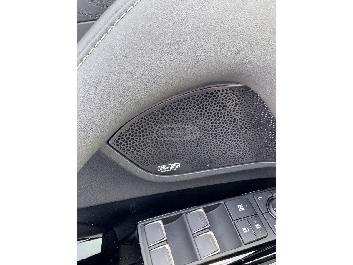 Lexus LX 500 - фото 3