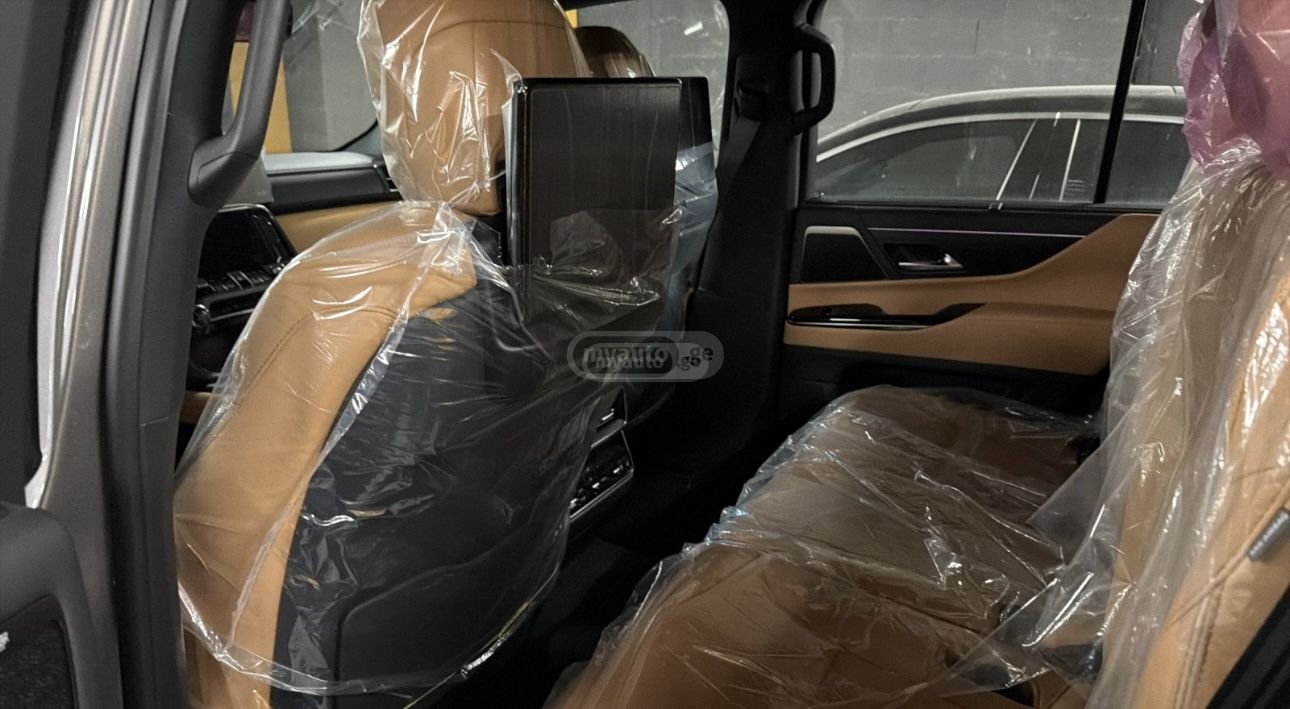 Lexus LX 500 - фото 4