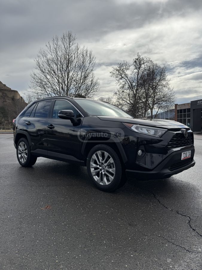 Toyota RAV 4 - фото 2