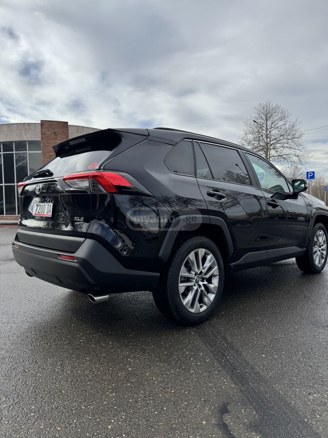 Toyota RAV 4 - фото 6