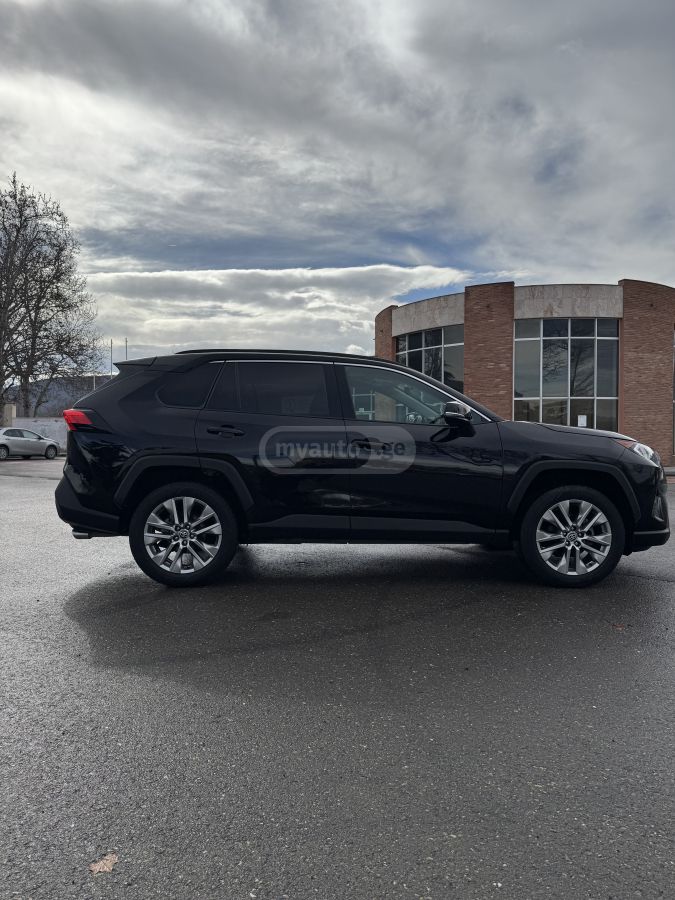 Toyota RAV 4 - фото 7