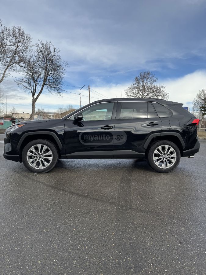 Toyota RAV 4 - фото 8