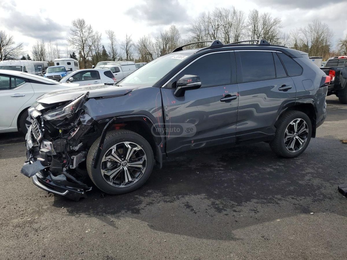 Toyota Rav 4 - фото 1