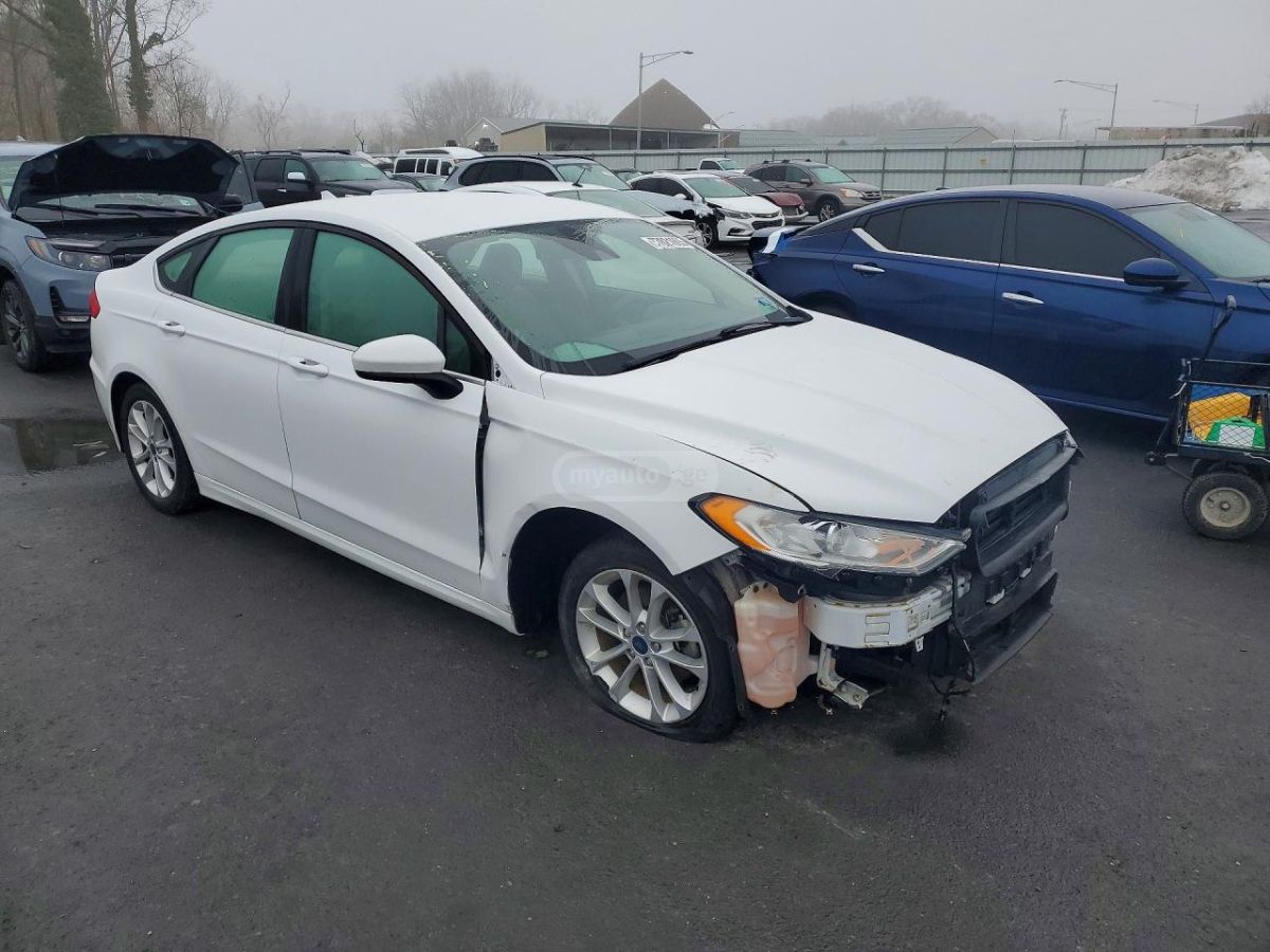 Ford Fusion - фото 4