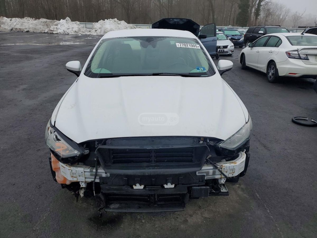 Ford Fusion - фото 5