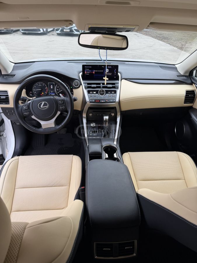 Lexus F SPORT Black Line 4dr All-Whe — миниатюра 9