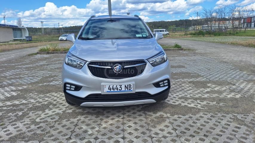 Buick Encore - фото 1