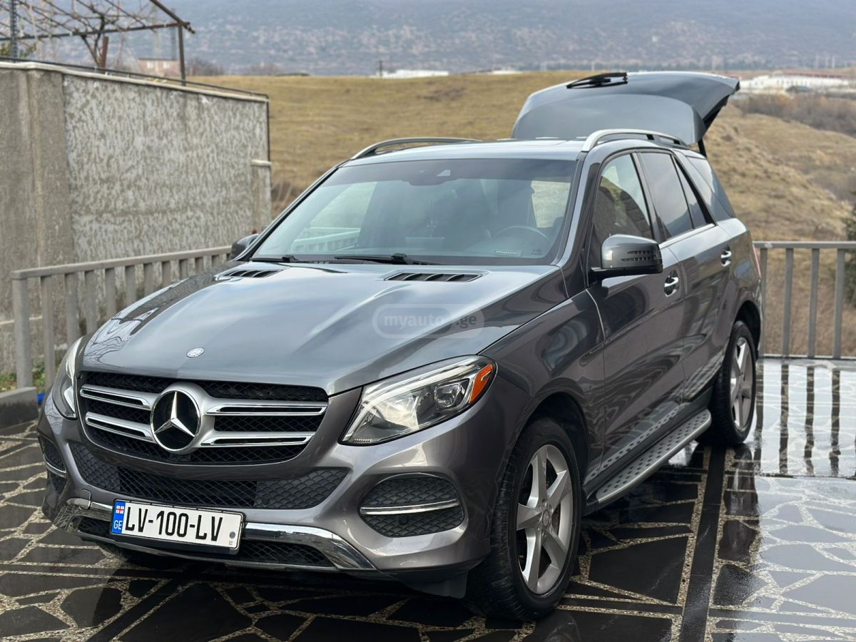 Mercedes-Benz GLE 350 - фото 1
