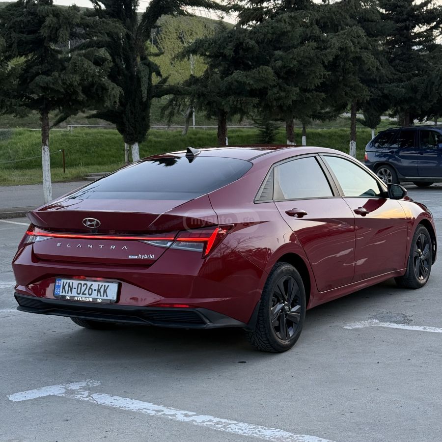 Hyundai Elantra - фото 4