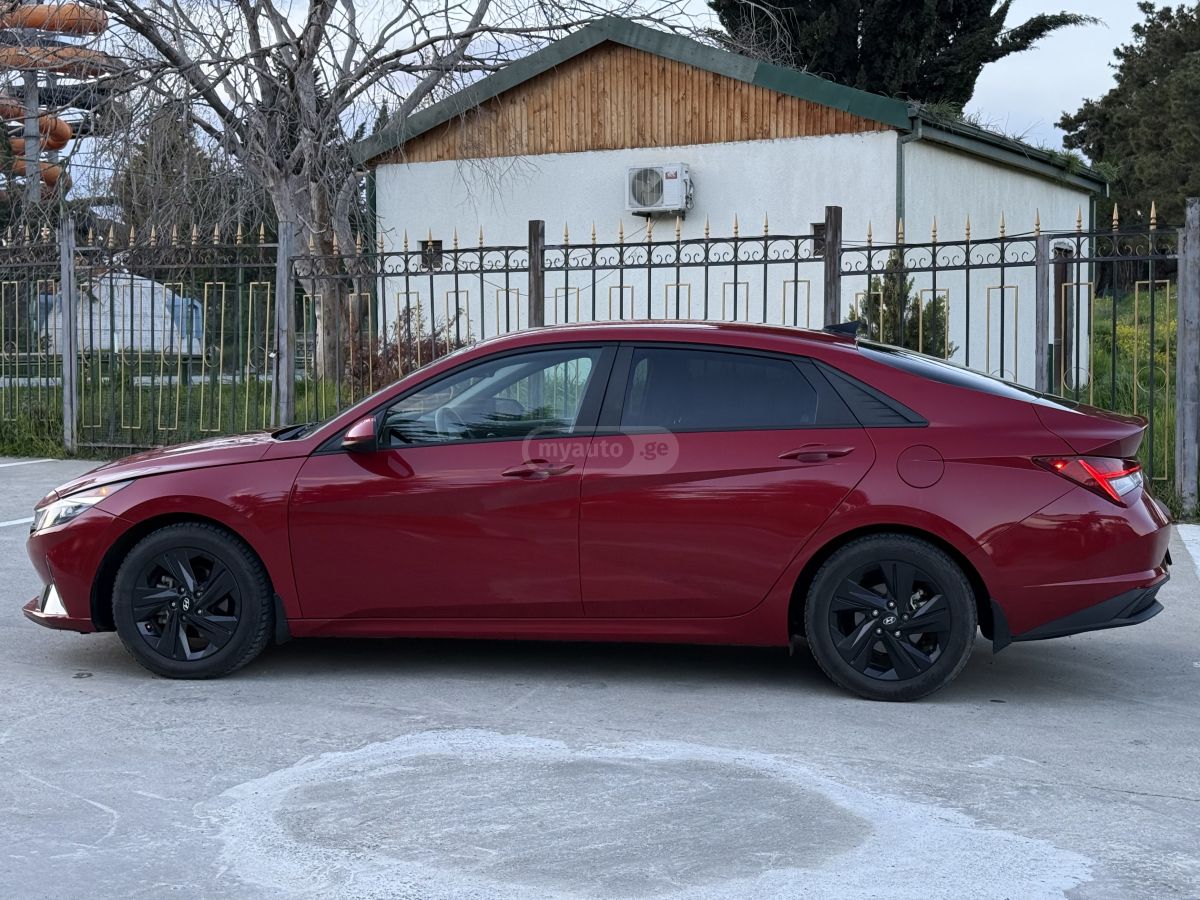 Hyundai Elantra - фото 7