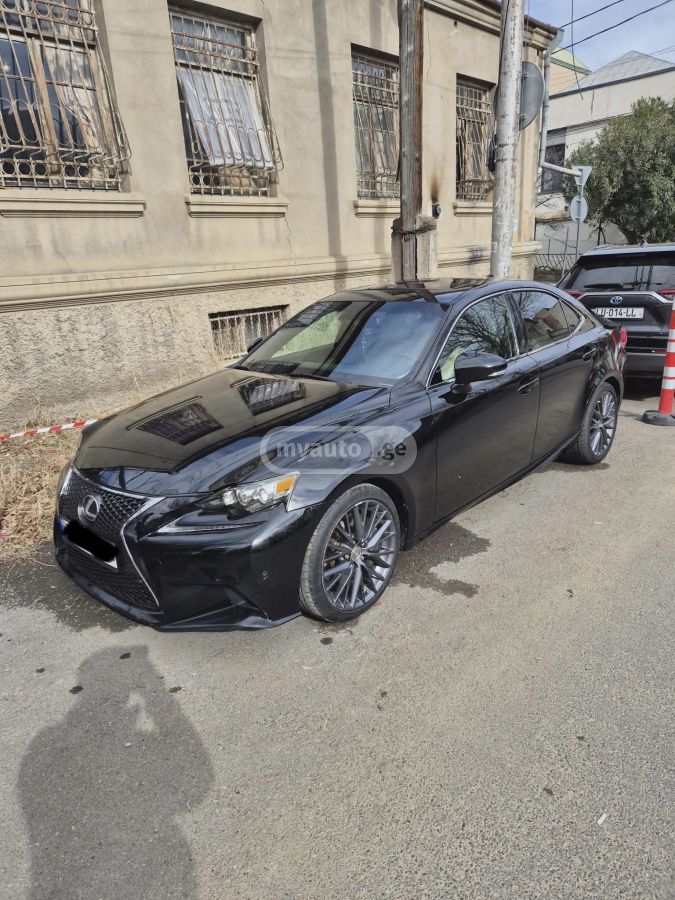 Lexus IS 300 - фото 1