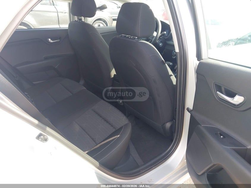 Kia Rio 2023 — миниатюра 8