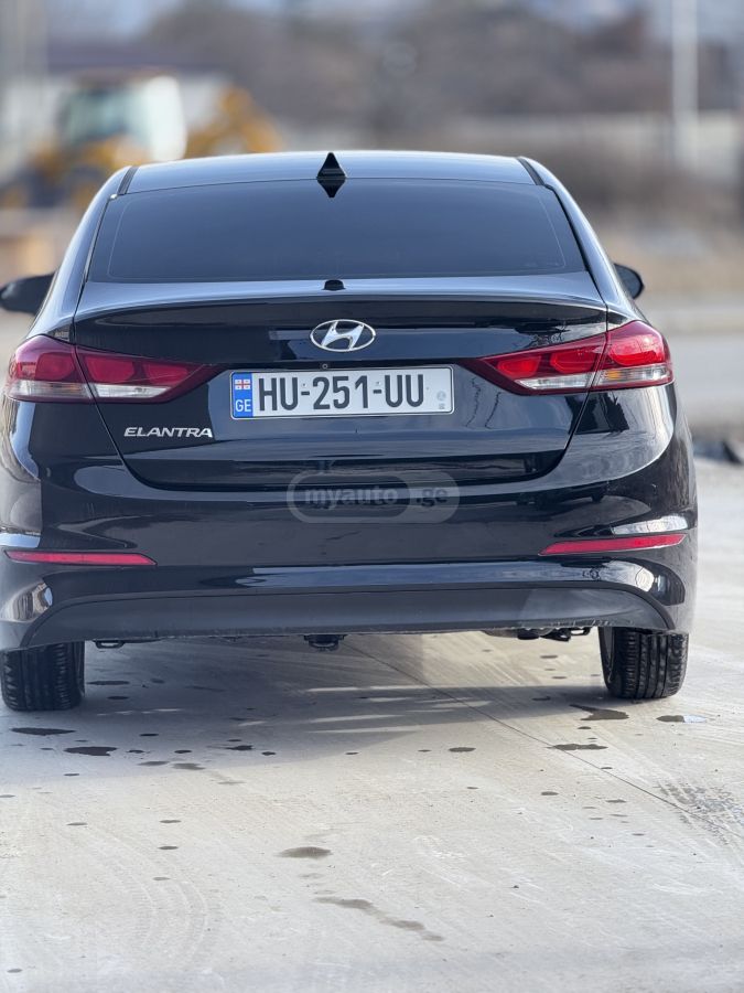 Hyundai Elantra - фото 5