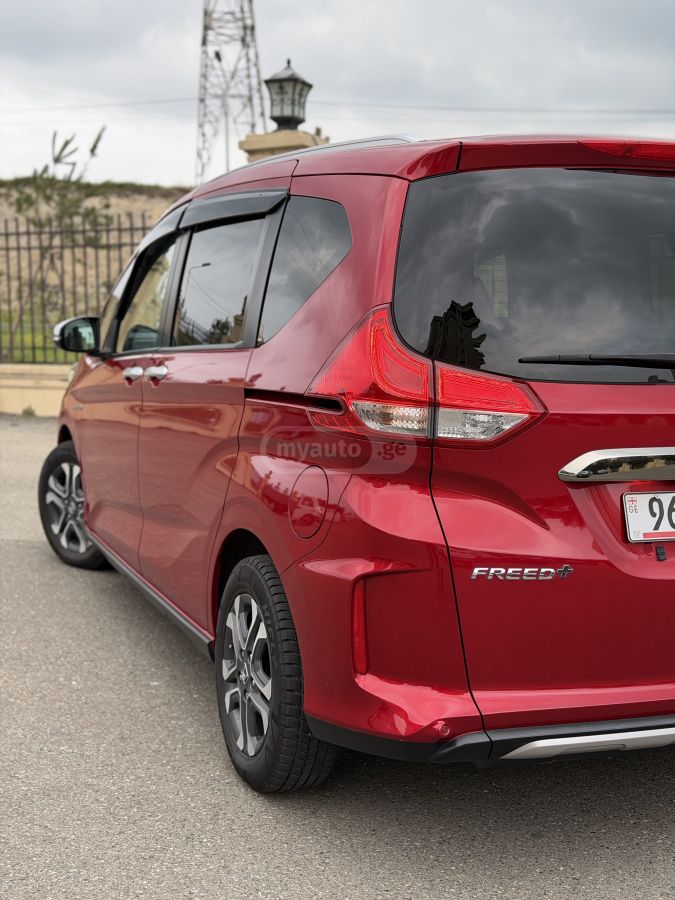 Honda Freed - фото 13