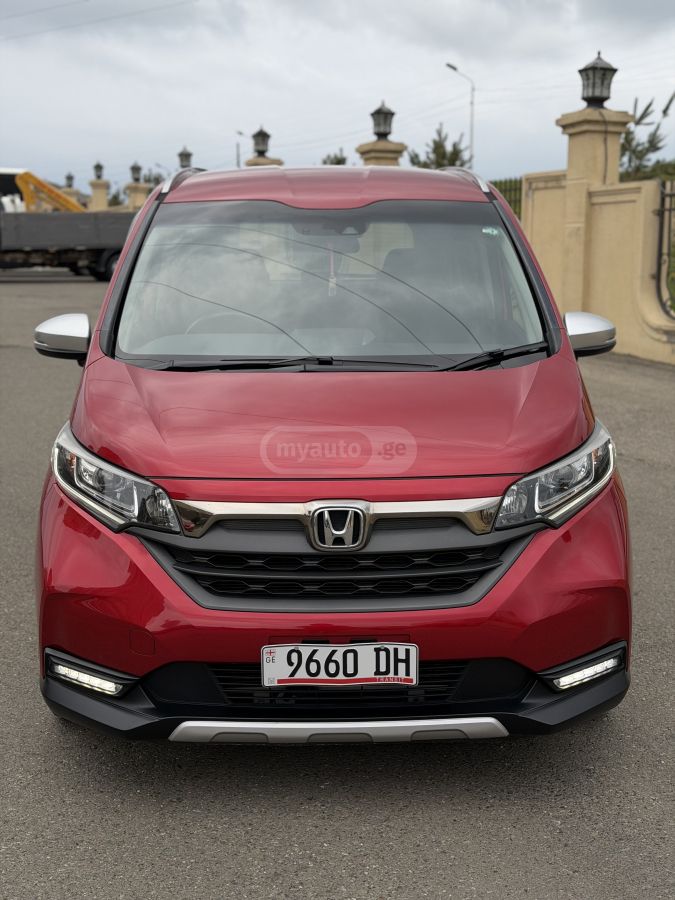 Honda Freed - фото 5