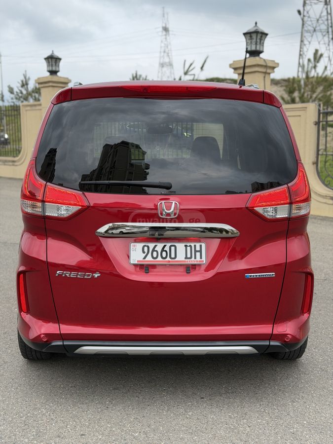 Honda Freed - фото 6