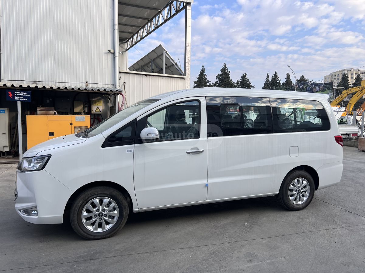 JAC M4 