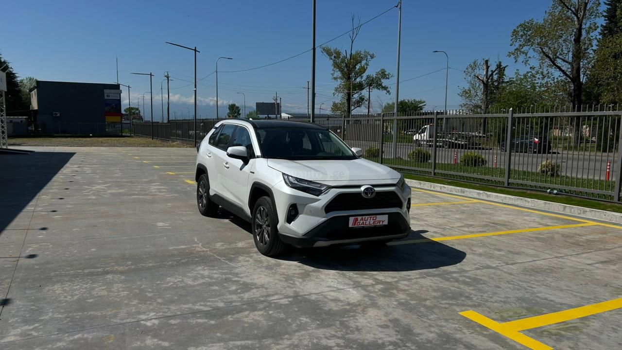 Toyota Rav 4 - фото 3