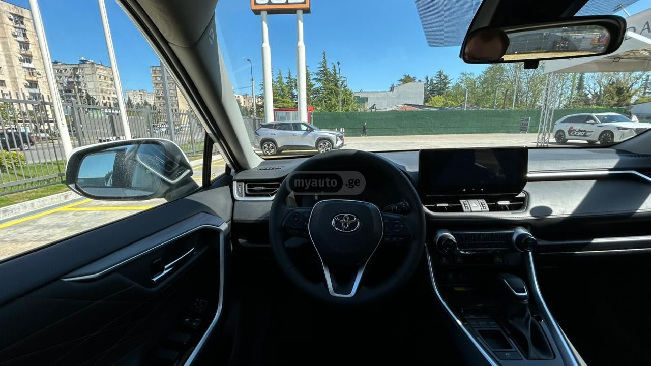 Toyota Rav 4 - фото 6