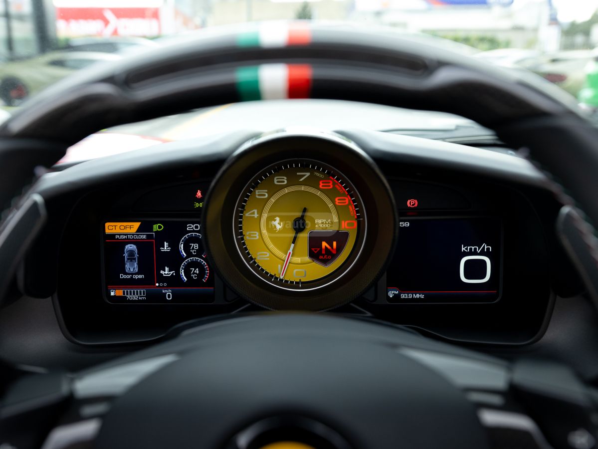 Ferrari F 8 Tributo - фото 11
