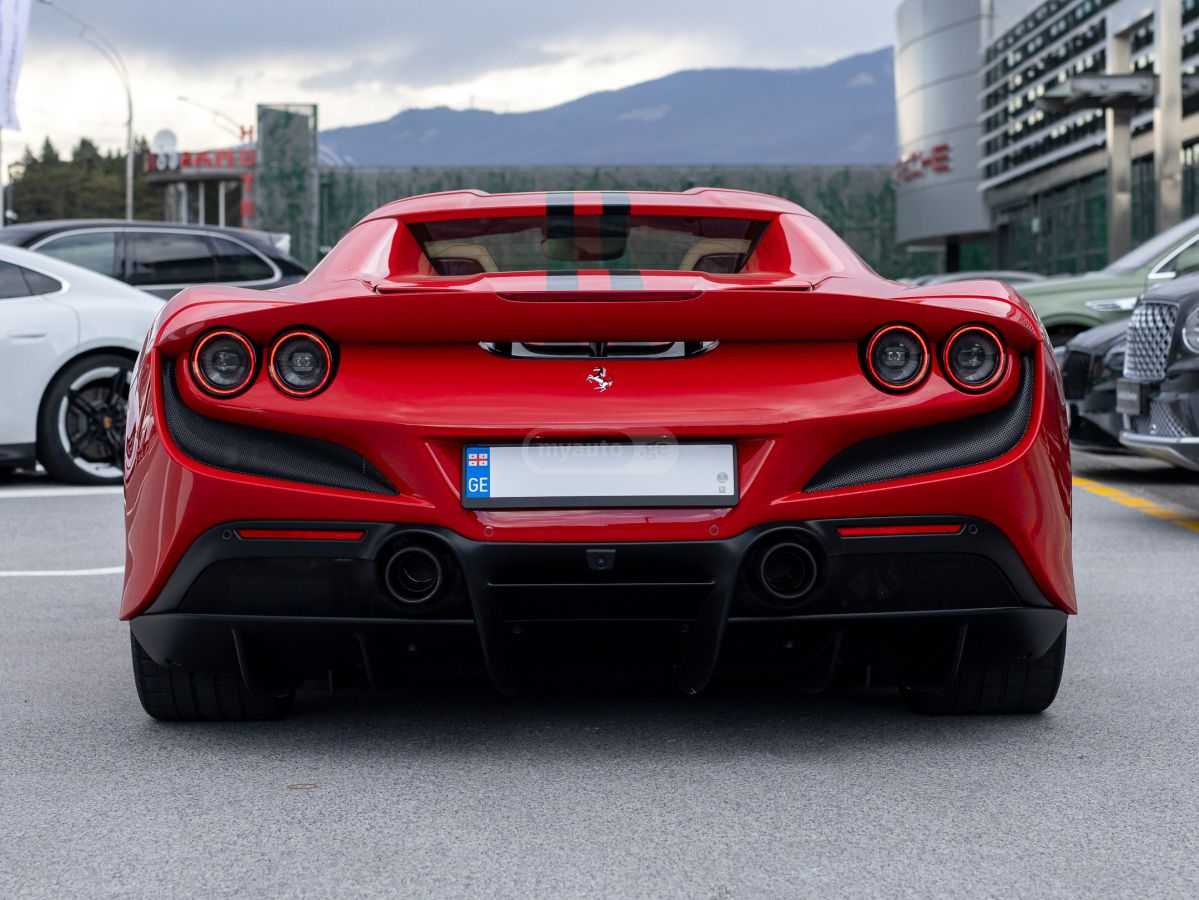 Ferrari F 8 Tributo - фото 3