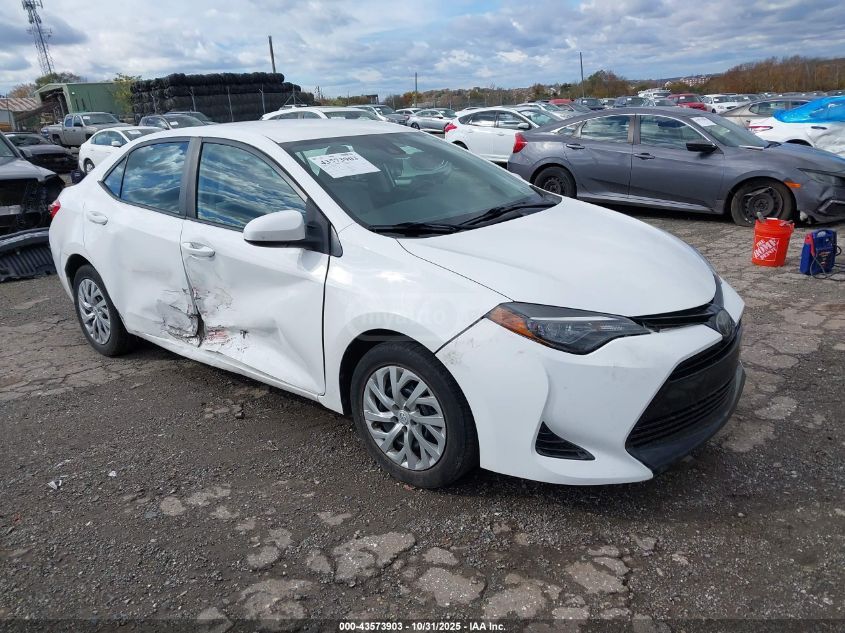 Toyota Corolla - фото 1