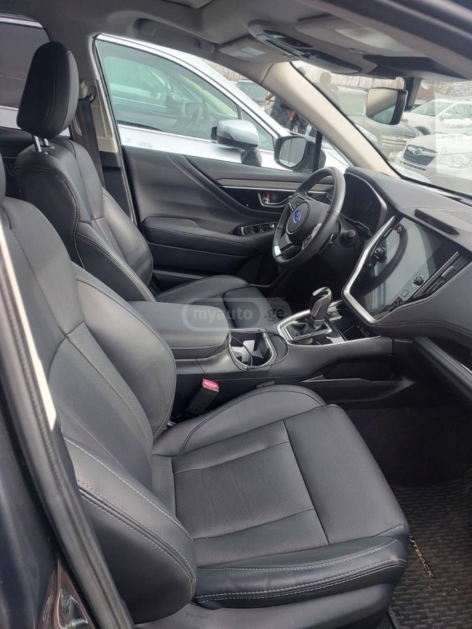 Subaru Limited XT 4dr All Wheel Drive — миниатюра 14