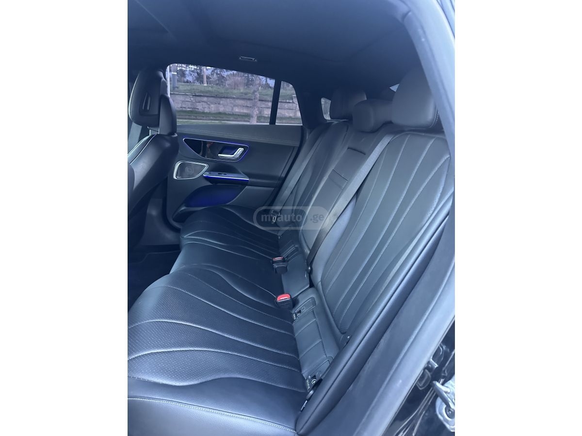 Mercedes-Benz EQE 350 - фото 10