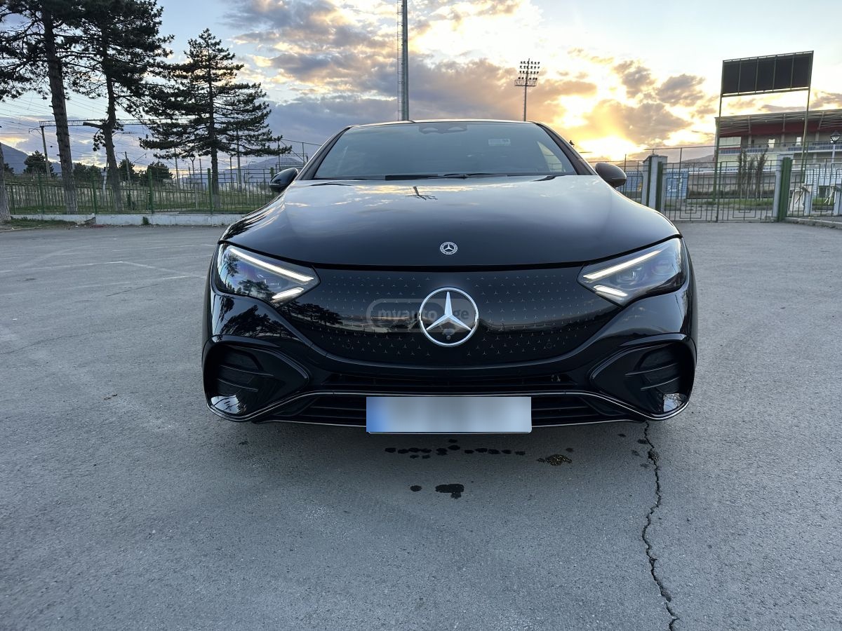 Mercedes-Benz EQE 350 - фото 9