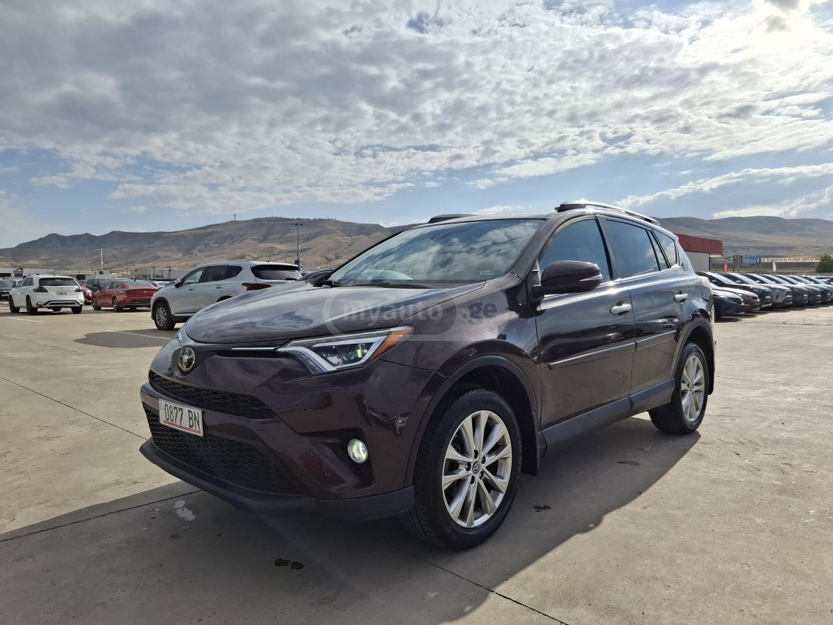 Toyota RAV 4 - фото 1