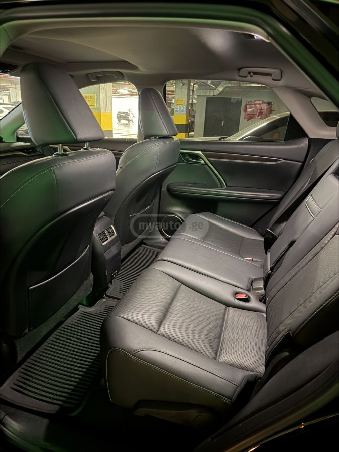 Lexus Luxury 4dr All-Wheel Drive CVT — миниатюра 7