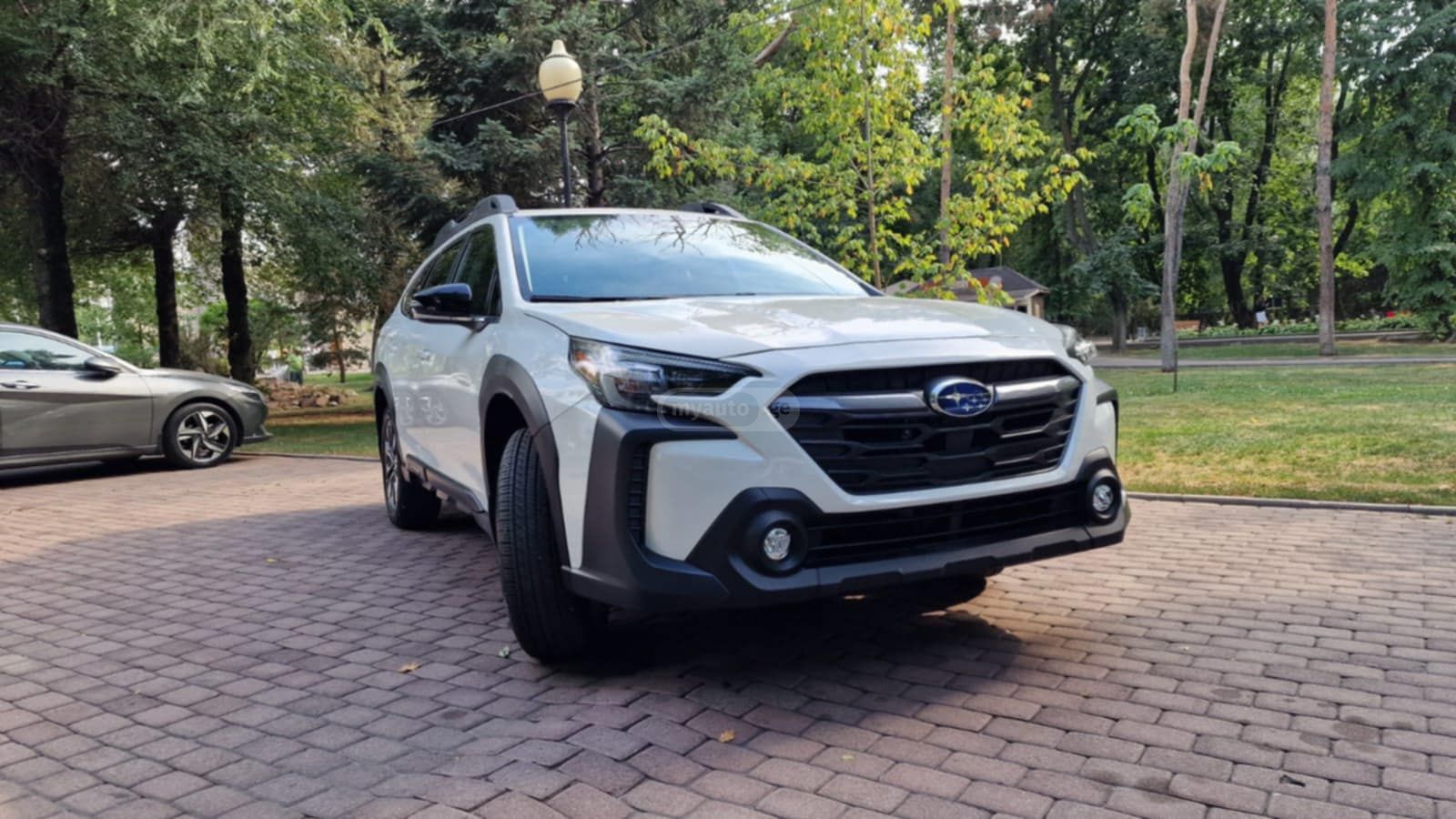 Subaru Outback - фото 2