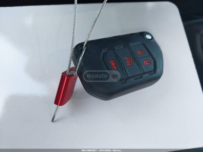 Jeep Mojave 4dr 4x4 Crew Cab 5 ft. — миниатюра 11