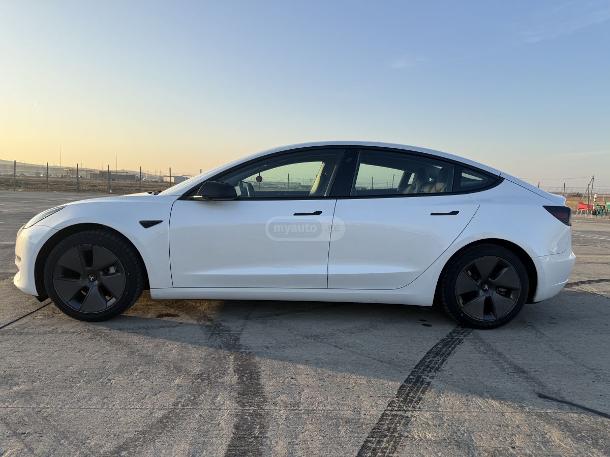 Tesla Model 3 - фото 3