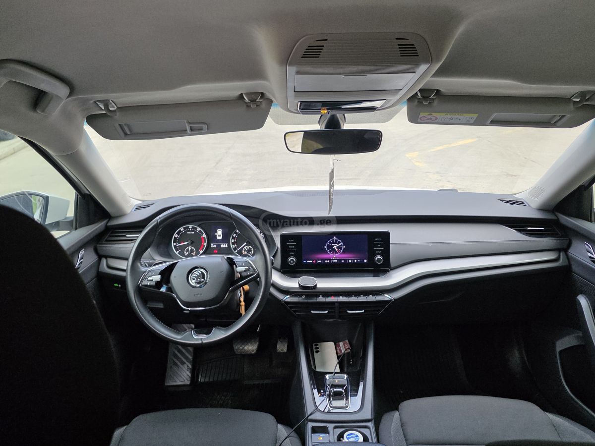 Skoda Octavia 2024 — миниатюра 4